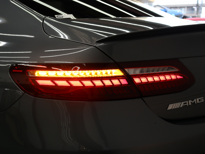 AMG Eクラス E53 4MATIC＋ｸｰﾍﾟ EXｸﾙｰｼﾌﾞ&ﾚｰﾀﾞｰSP　後期 ISG搭載 435ps MEｺﾈ 黒赤革 黒幌 ﾅﾋﾞTV Car Play ﾌﾞﾙﾒｽﾀｰ ﾍｯﾄﾞｱｯﾌﾟD 360ｶﾒﾗ ﾍﾞﾝﾁﾚｰﾀｰ ﾏｯｻｰｼﾞ機能 AMG20AW　2年保証