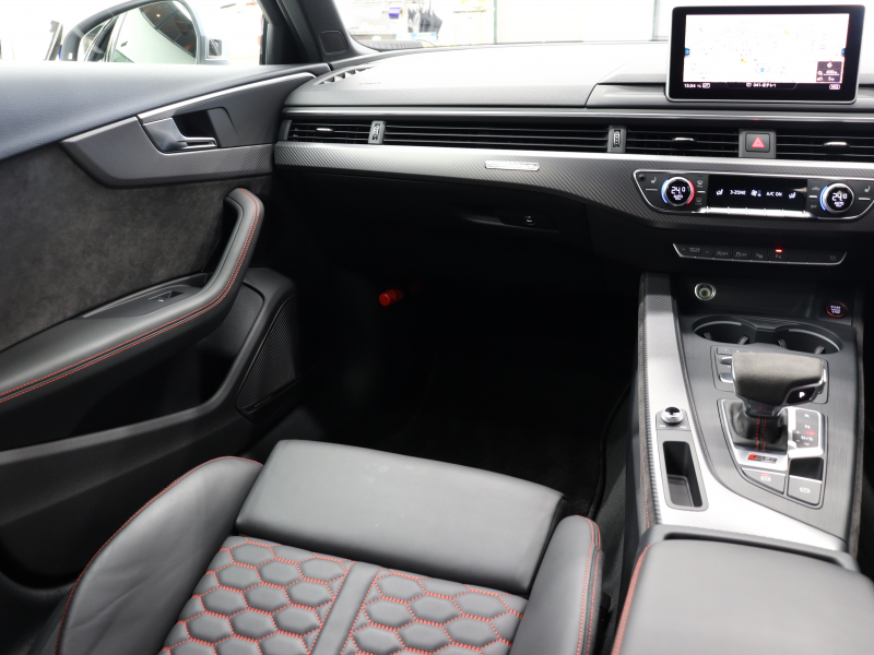 アウディ RS4アバント 2.9 ｸﾜﾄﾛ RSﾃﾞｻﾞｲﾝPKG ACC ADVｷｰ ｻｲﾄﾞA 黒革 MMIﾅﾋﾞ Apple CarPlay B&Oｻｳﾝﾄﾞ ﾊﾞｰﾁｬﾙｺｯｸﾋﾟｯﾄ ﾏﾄﾘｸｯｽLEDﾗｲﾄ 360°ｶﾒﾗ ｵｰﾄﾃｰﾙｹﾞｰﾄ ﾚｯﾄﾞｷｬﾘﾊﾟｰ RSｽﾎﾟｰﾂｴｷｿﾞｰｽﾄ 　2年保証