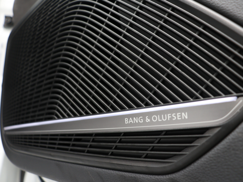 アウディ RS4アバント 2.9 ｸﾜﾄﾛ RSﾃﾞｻﾞｲﾝPKG ACC ADVｷｰ ｻｲﾄﾞA 黒革 MMIﾅﾋﾞ Apple CarPlay B&Oｻｳﾝﾄﾞ ﾊﾞｰﾁｬﾙｺｯｸﾋﾟｯﾄ ﾏﾄﾘｸｯｽLEDﾗｲﾄ 360°ｶﾒﾗ ｵｰﾄﾃｰﾙｹﾞｰﾄ ﾚｯﾄﾞｷｬﾘﾊﾟｰ RSｽﾎﾟｰﾂｴｷｿﾞｰｽﾄ 　2年保証