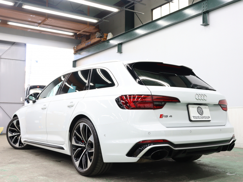 アウディ RS4アバント 2.9 ｸﾜﾄﾛ RSﾃﾞｻﾞｲﾝPKG ACC ADVｷｰ ｻｲﾄﾞA 黒革 MMIﾅﾋﾞ Apple CarPlay B&Oｻｳﾝﾄﾞ ﾊﾞｰﾁｬﾙｺｯｸﾋﾟｯﾄ ﾏﾄﾘｸｯｽLEDﾗｲﾄ 360°ｶﾒﾗ ｵｰﾄﾃｰﾙｹﾞｰﾄ ﾚｯﾄﾞｷｬﾘﾊﾟｰ RSｽﾎﾟｰﾂｴｷｿﾞｰｽﾄ 　2年保証