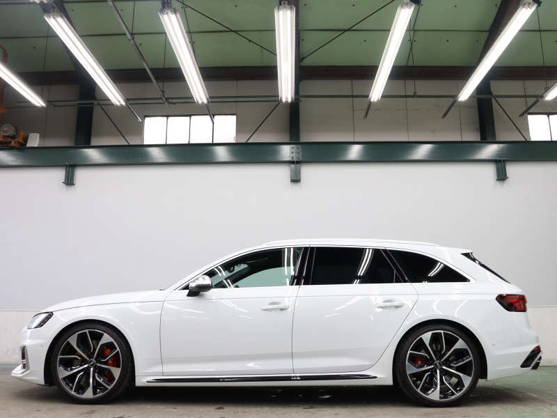 アウディ RS4アバント 2.9 ｸﾜﾄﾛ RSﾃﾞｻﾞｲﾝPKG ACC ADVｷｰ ｻｲﾄﾞA 黒革 MMIﾅﾋﾞ Apple CarPlay B&Oｻｳﾝﾄﾞ ﾊﾞｰﾁｬﾙｺｯｸﾋﾟｯﾄ ﾏﾄﾘｸｯｽLEDﾗｲﾄ 360°ｶﾒﾗ ｵｰﾄﾃｰﾙｹﾞｰﾄ ﾚｯﾄﾞｷｬﾘﾊﾟｰ RSｽﾎﾟｰﾂｴｷｿﾞｰｽﾄ 　2年保証