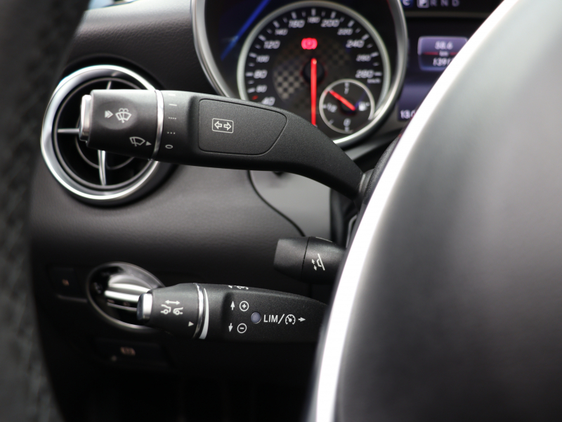 AMG SLC SLC43 ﾌｧｲﾅﾙED ﾚｰﾀﾞｰｾｰﾌﾃｨPKG　特別仕様 ｷｰﾚｽGO 専用革 ﾏｼﾞｯｸｽｶｲR ﾅﾋﾞTV Bｶﾒﾗ harman/Kardon ｴｱﾌｶｰﾌ 専用ｴｸｽﾃﾘｱ&18AW ﾊﾟﾌｫｰﾏﾝｽｽﾃｱ　2年保証付