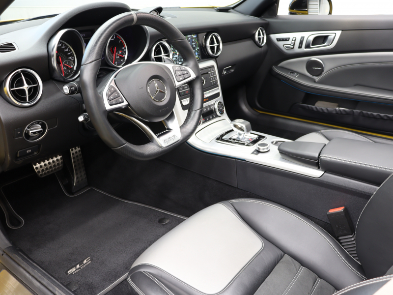 AMG SLC SLC43 ﾌｧｲﾅﾙED ﾚｰﾀﾞｰｾｰﾌﾃｨPKG　特別仕様 ｷｰﾚｽGO 専用革 ﾏｼﾞｯｸｽｶｲR ﾅﾋﾞTV Bｶﾒﾗ harman/Kardon ｴｱﾌｶｰﾌ 専用ｴｸｽﾃﾘｱ&18AW ﾊﾟﾌｫｰﾏﾝｽｽﾃｱ　2年保証付