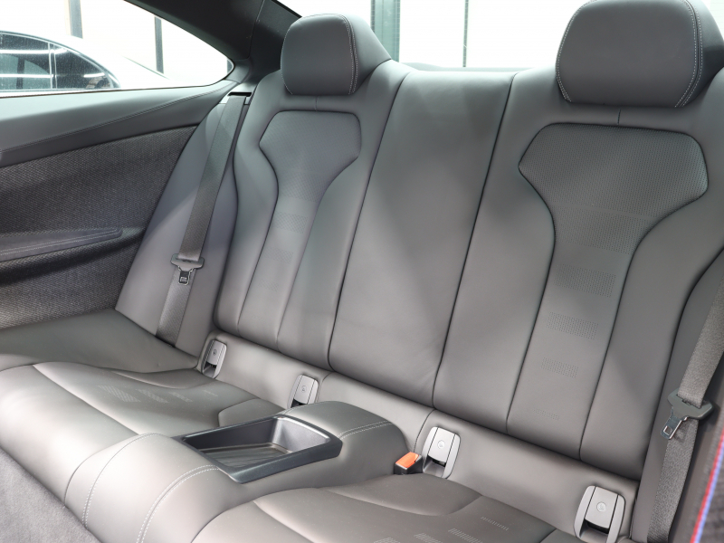 BMW Mシリーズ M4ｸｰﾍﾟCS MDCT  日本限定60台 ｺﾝﾌｫA 黒革ｱﾙｶﾝｺﾝﾋﾞ ｶｰﾎﾞﾝR 専用ｴｱﾛ 専用19＆20AW 　2年保証