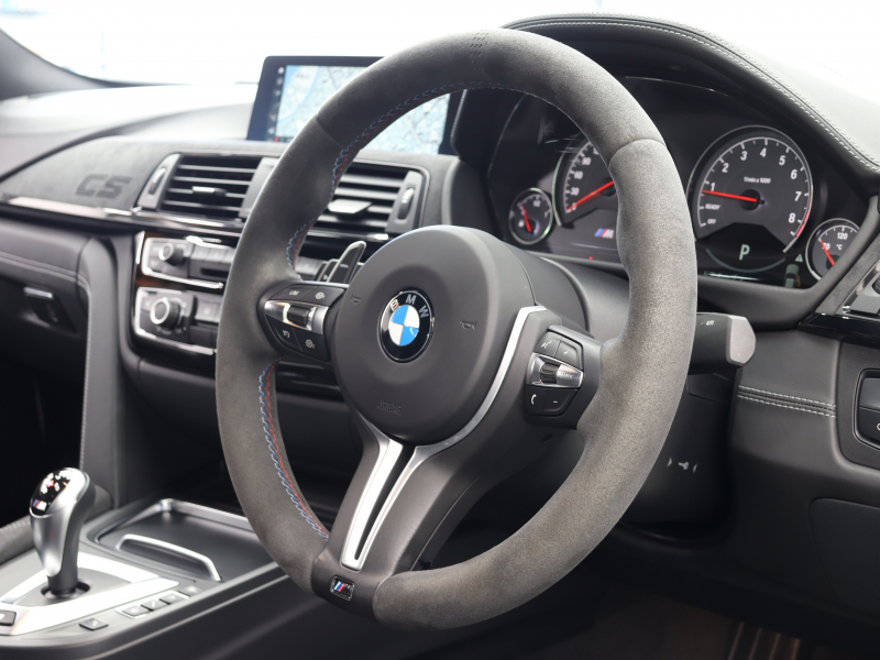 BMW Mシリーズ M4ｸｰﾍﾟCS MDCT  日本限定60台 ｺﾝﾌｫA 黒革ｱﾙｶﾝｺﾝﾋﾞ ｶｰﾎﾞﾝR 専用ｴｱﾛ 専用19＆20AW 　2年保証