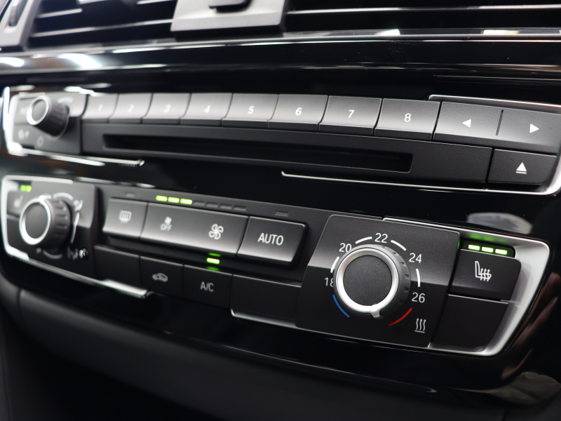 BMW Mシリーズ M4ｸｰﾍﾟCS MDCT  日本限定60台 ｺﾝﾌｫA 黒革ｱﾙｶﾝｺﾝﾋﾞ ｶｰﾎﾞﾝR 専用ｴｱﾛ 専用19＆20AW 　2年保証