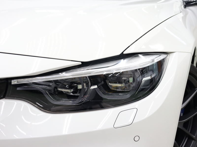 BMW Mシリーズ M4ｸｰﾍﾟCS MDCT  日本限定60台 ｺﾝﾌｫA 黒革ｱﾙｶﾝｺﾝﾋﾞ ｶｰﾎﾞﾝR 専用ｴｱﾛ 専用19＆20AW 　2年保証