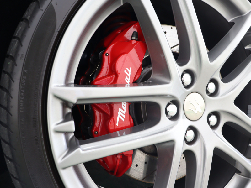 マセラティ グランカブリオ ｽﾎﾟｰﾂ MCｵｰﾄｼﾌﾄ　EBM 右H ﾍﾞｰｼﾞｭ革 ｼｰﾄﾋｰﾀｰ SDﾅﾋﾞ BOSEｻｳﾝﾄﾞ 地ﾃﾞｼﾞ Bｶﾒﾗ ｸﾘｼﾞｵﾀﾞｰｸｸﾛｰﾑｲﾝﾃﾘｱ MCﾃﾞｻﾞｲﾝ20AW　2年保証付