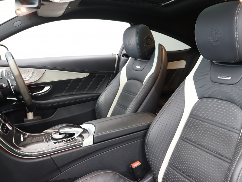 AMG Cクラス C63S ｸｰﾍﾟ AMGｶｰﾎﾞﾝ&ﾚｰﾀﾞｰP　後期 黒革 ｼｰﾄﾋｰﾀｰ ﾊﾟﾉﾗﾏSR 純正HDDﾅﾋﾞ ﾌﾞﾙﾒｽﾀｰS AMGﾄﾞﾗｲﾌﾞｺﾝﾄﾛｰﾙｽｲｯﾁ AMGｴｱﾛ&19/20ｲﾝﾁAW ﾚｯﾄﾞｷｬﾘﾊﾟｰ 2年保証付