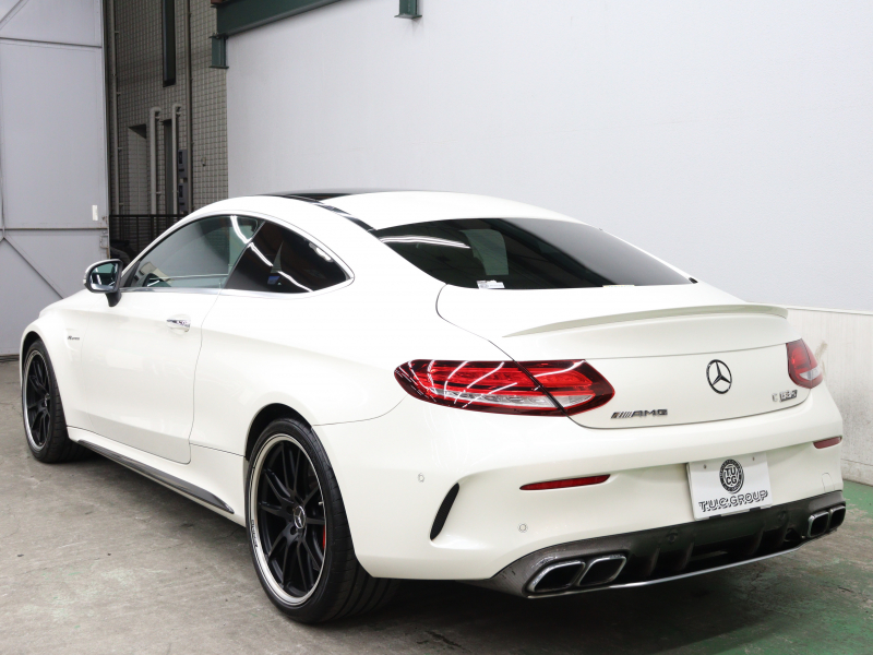 AMG Cクラス C63S ｸｰﾍﾟ AMGｶｰﾎﾞﾝ&ﾚｰﾀﾞｰP　後期 黒革 ｼｰﾄﾋｰﾀｰ ﾊﾟﾉﾗﾏSR 純正HDDﾅﾋﾞ ﾌﾞﾙﾒｽﾀｰS AMGﾄﾞﾗｲﾌﾞｺﾝﾄﾛｰﾙｽｲｯﾁ AMGｴｱﾛ&19/20ｲﾝﾁAW ﾚｯﾄﾞｷｬﾘﾊﾟｰ 2年保証付