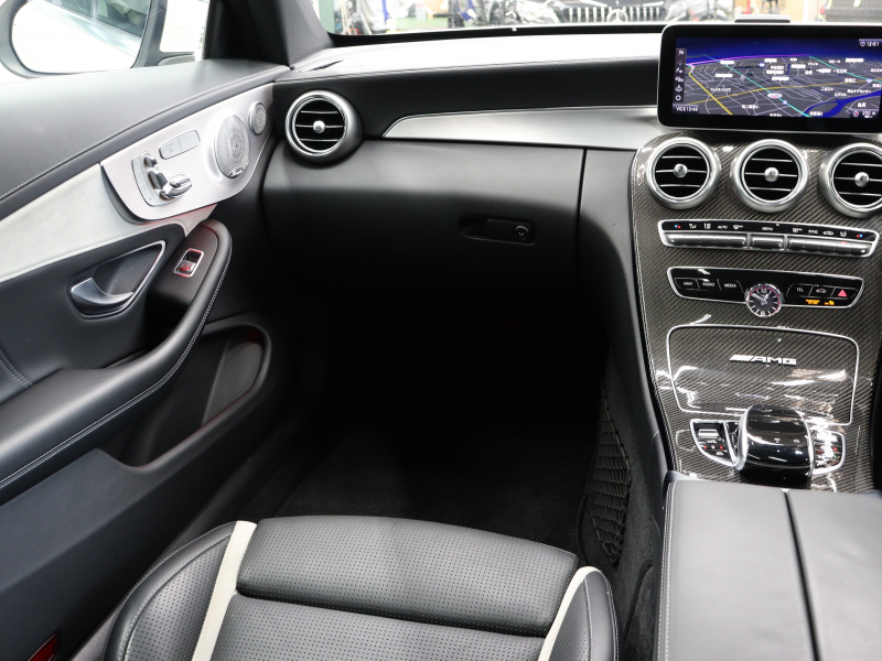 AMG Cクラス C63S ｸｰﾍﾟ AMGｶｰﾎﾞﾝ&ﾚｰﾀﾞｰP　後期 黒革 ｼｰﾄﾋｰﾀｰ ﾊﾟﾉﾗﾏSR 純正HDDﾅﾋﾞ ﾌﾞﾙﾒｽﾀｰS AMGﾄﾞﾗｲﾌﾞｺﾝﾄﾛｰﾙｽｲｯﾁ AMGｴｱﾛ&19/20ｲﾝﾁAW ﾚｯﾄﾞｷｬﾘﾊﾟｰ 2年保証付