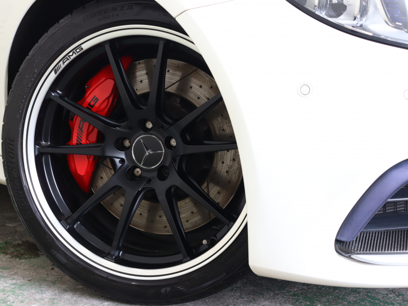 AMG Cクラス C63S ｸｰﾍﾟ AMGｶｰﾎﾞﾝ&ﾚｰﾀﾞｰP　後期 黒革 ｼｰﾄﾋｰﾀｰ ﾊﾟﾉﾗﾏSR 純正HDDﾅﾋﾞ ﾌﾞﾙﾒｽﾀｰS AMGﾄﾞﾗｲﾌﾞｺﾝﾄﾛｰﾙｽｲｯﾁ AMGｴｱﾛ&19/20ｲﾝﾁAW ﾚｯﾄﾞｷｬﾘﾊﾟｰ 2年保証付