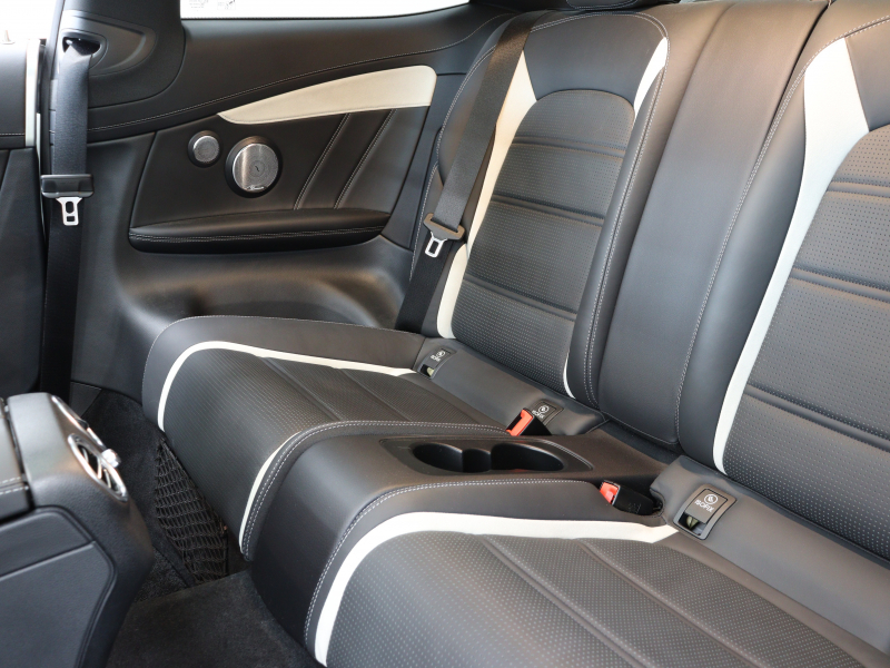 AMG Cクラス C63S ｸｰﾍﾟ AMGｶｰﾎﾞﾝ&ﾚｰﾀﾞｰP　後期 黒革 ｼｰﾄﾋｰﾀｰ ﾊﾟﾉﾗﾏSR 純正HDDﾅﾋﾞ ﾌﾞﾙﾒｽﾀｰS AMGﾄﾞﾗｲﾌﾞｺﾝﾄﾛｰﾙｽｲｯﾁ AMGｴｱﾛ&19/20ｲﾝﾁAW ﾚｯﾄﾞｷｬﾘﾊﾟｰ 2年保証付