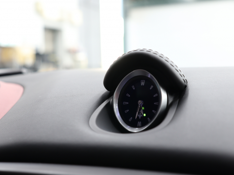 マセラティ ギブリ S　ｶｰﾎﾞﾝｽﾎﾟｰﾂPKG 中期 ｽｶｲﾌｯｸｻｽ ACC BSM Pｽﾀ 赤革 ｼｰﾄﾋｰﾀｰ ｻﾝﾙｰﾌ 純正SDﾅﾋﾞTV BTｵｰﾃﾞｨｵ ｱﾙｶﾝﾀｰﾗﾙｰﾌﾗｲﾅｰ ｶｰﾎﾞﾝｲﾝﾃﾘｱ OPﾁﾀｰﾉ21AW　2年保証付