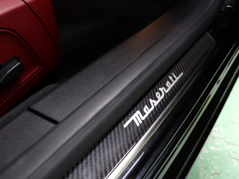 マセラティ ギブリ S　ｶｰﾎﾞﾝｽﾎﾟｰﾂPKG 中期 ｽｶｲﾌｯｸｻｽ ACC BSM Pｽﾀ 赤革 ｼｰﾄﾋｰﾀｰ ｻﾝﾙｰﾌ 純正SDﾅﾋﾞTV BTｵｰﾃﾞｨｵ ｱﾙｶﾝﾀｰﾗﾙｰﾌﾗｲﾅｰ ｶｰﾎﾞﾝｲﾝﾃﾘｱ OPﾁﾀｰﾉ21AW　2年保証付