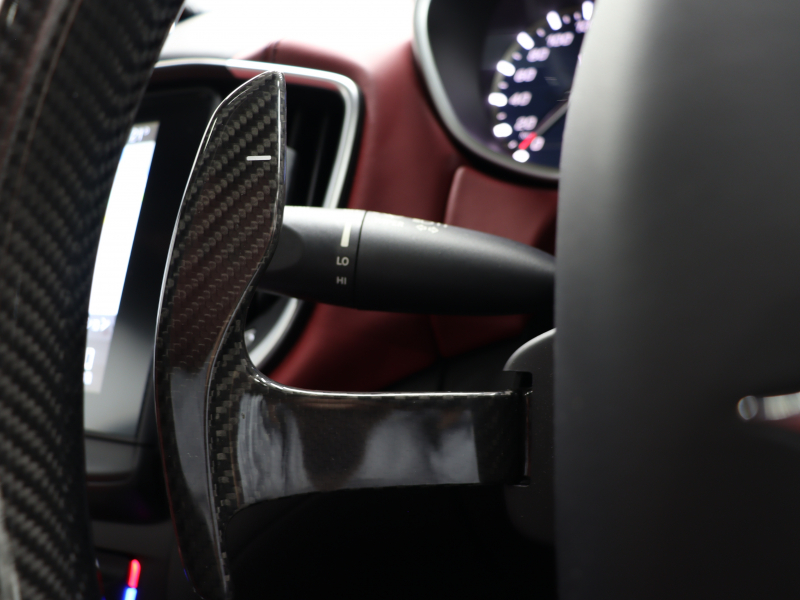 マセラティ ギブリ S　ｶｰﾎﾞﾝｽﾎﾟｰﾂPKG 中期 ｽｶｲﾌｯｸｻｽ ACC BSM Pｽﾀ 赤革 ｼｰﾄﾋｰﾀｰ ｻﾝﾙｰﾌ 純正SDﾅﾋﾞTV BTｵｰﾃﾞｨｵ ｱﾙｶﾝﾀｰﾗﾙｰﾌﾗｲﾅｰ ｶｰﾎﾞﾝｲﾝﾃﾘｱ OPﾁﾀｰﾉ21AW　2年保証付