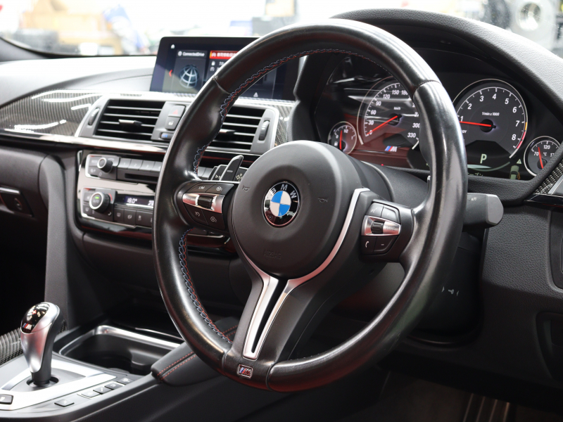 BMW Mシリーズ M4 ｸｰﾍﾟ ｺﾝﾍﾟﾃｨｼｮﾝ　後期LCI LCW ｺﾝﾌｫA 赤革 ｶｰﾎﾞﾝR 純正HDDﾅﾋﾞTV harman/Kardon HUD Bｶﾒﾗ ｲﾝﾃﾘｼﾞｪﾝﾄｾｰﾌﾃｨ ｶｰﾎﾞﾝｲﾝﾃﾘｱ 専用ｴｱﾛ&20AW(ｽﾀｲﾘﾝｸﾞ666M)　2年保証付