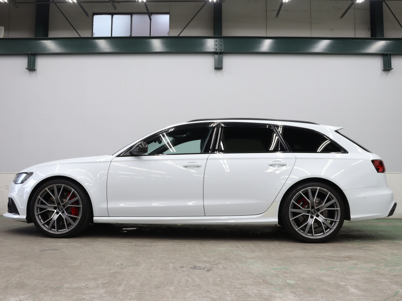 アウディ RS6アバント RS6 ｱﾊﾞﾝﾄ ﾊﾟﾌｫｰﾏﾝｽ ｶｰﾎﾞﾝｽﾀﾘﾝｸﾞPKG　ADVｷｰ 605ps 黒革 ﾊﾟﾉﾗﾏSR ﾅﾋﾞTV Bｶﾒﾗ BOSEｻｳﾝﾄﾞ HUD LEDﾍｯﾄﾞﾗｲﾄ  ｵｰﾄﾃｰﾙｹﾞｰﾄ ﾚｯﾄﾞｷｬﾘﾊﾟｰ ﾄﾞﾘﾙﾄﾞﾛｰﾀｰ ｶｰﾎﾞﾝｲﾝﾃﾘｱﾄﾘﾑ 純正21AW　2年保証