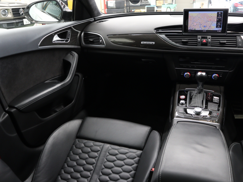 アウディ RS6アバント RS6 ｱﾊﾞﾝﾄ ﾊﾟﾌｫｰﾏﾝｽ ｶｰﾎﾞﾝｽﾀﾘﾝｸﾞPKG　ADVｷｰ 605ps 黒革 ﾊﾟﾉﾗﾏSR ﾅﾋﾞTV Bｶﾒﾗ BOSEｻｳﾝﾄﾞ HUD LEDﾍｯﾄﾞﾗｲﾄ  ｵｰﾄﾃｰﾙｹﾞｰﾄ ﾚｯﾄﾞｷｬﾘﾊﾟｰ ﾄﾞﾘﾙﾄﾞﾛｰﾀｰ ｶｰﾎﾞﾝｲﾝﾃﾘｱﾄﾘﾑ 純正21AW　2年保証