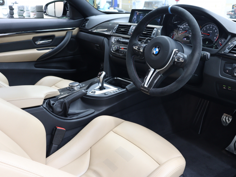 BMW Mシリーズ M4ｸｰﾍﾟ Mﾊﾟﾌｫｰﾏﾝｽｴﾃﾞｨｼｮﾝ　国内17台限定車 ｺﾝﾌｫA ﾍﾞｰｼﾞｭ革 ｶｰﾎﾞﾝR ﾅﾋﾞTV ﾍｯﾄﾞｱｯﾌﾟD LEDﾍｯﾄﾞﾗｲﾄ Mﾊﾟﾌｫｰﾏﾝｽｶｰﾎﾞﾝｴｱﾛ&ﾄﾗﾝｸｽﾎﾟｲﾗｰ OP19AW(ｽﾀｲﾘﾝｸﾞ437)　2年保証