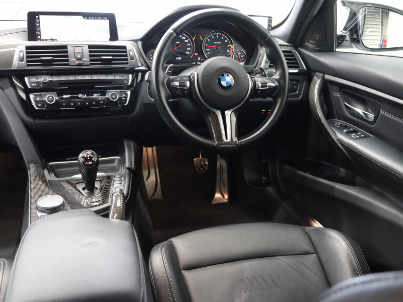 BMW Mシリーズ M3 ｺﾝﾍﾟﾃｨｼｮﾝ　後期LCI LCW ｲﾝﾃﾘｼﾞｪﾝﾄS ｺﾝﾌｫA 黒革 ｶｰﾎﾞﾝR IdriveﾅﾋﾞTV harman/Kardon HUD Bｶﾒﾗ ｶｰﾎﾞﾝｲﾝﾃﾘｱ Mｻｽﾍﾟﾝｼｮﾝ 専用ｴｱﾛ&20AW(ｽﾀｲﾘﾝｸﾞ666M) ｵﾌﾟｼｮﾝｶﾗｰ　2年保証付