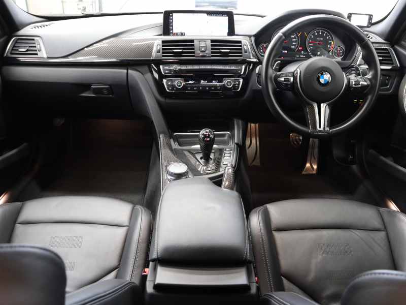 BMW Mシリーズ M3 ｺﾝﾍﾟﾃｨｼｮﾝ　後期LCI LCW ｲﾝﾃﾘｼﾞｪﾝﾄS ｺﾝﾌｫA 黒革 ｶｰﾎﾞﾝR IdriveﾅﾋﾞTV harman/Kardon HUD Bｶﾒﾗ ｶｰﾎﾞﾝｲﾝﾃﾘｱ Mｻｽﾍﾟﾝｼｮﾝ 専用ｴｱﾛ&20AW(ｽﾀｲﾘﾝｸﾞ666M) ｵﾌﾟｼｮﾝｶﾗｰ　2年保証付