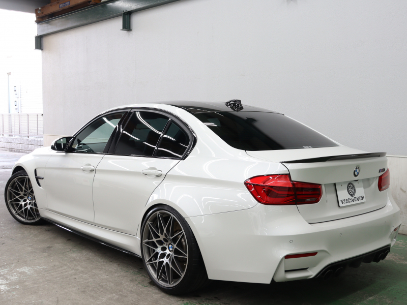 BMW Mシリーズ M3 ｺﾝﾍﾟﾃｨｼｮﾝ　後期LCI LCW ｲﾝﾃﾘｼﾞｪﾝﾄS ｺﾝﾌｫA 黒革 ｶｰﾎﾞﾝR IdriveﾅﾋﾞTV harman/Kardon HUD Bｶﾒﾗ ｶｰﾎﾞﾝｲﾝﾃﾘｱ Mｻｽﾍﾟﾝｼｮﾝ 専用ｴｱﾛ&20AW(ｽﾀｲﾘﾝｸﾞ666M) ｵﾌﾟｼｮﾝｶﾗｰ　2年保証付