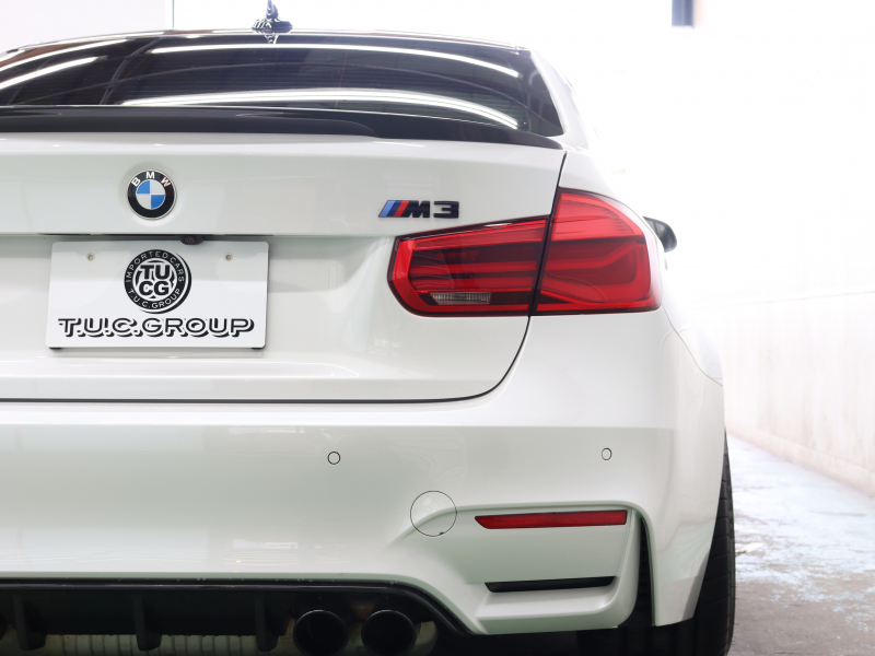 BMW Mシリーズ M3 ｺﾝﾍﾟﾃｨｼｮﾝ　後期LCI LCW ｲﾝﾃﾘｼﾞｪﾝﾄS ｺﾝﾌｫA 黒革 ｶｰﾎﾞﾝR IdriveﾅﾋﾞTV harman/Kardon HUD Bｶﾒﾗ ｶｰﾎﾞﾝｲﾝﾃﾘｱ Mｻｽﾍﾟﾝｼｮﾝ 専用ｴｱﾛ&20AW(ｽﾀｲﾘﾝｸﾞ666M) ｵﾌﾟｼｮﾝｶﾗｰ　2年保証付