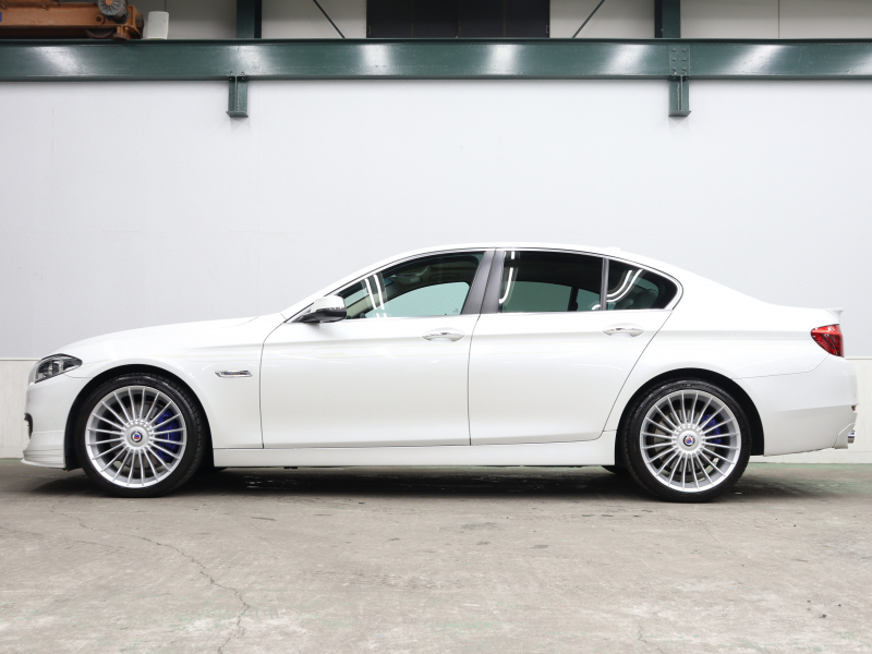 アルピナ D5 ﾀｰﾎﾞﾘﾑｼﾞﾝ　LCIﾓﾃﾞﾙ 白革 ｻﾝﾙｰﾌ 純正ﾅﾋﾞ BTｵｰﾃﾞｨｵ harman/kardon Bｶﾒﾗ ﾐﾙﾃｳｯﾄﾞｲﾝﾃﾘｱ ｱﾀﾞﾌﾟﾃｨﾌﾞLEDﾍｯﾄﾞﾗｲﾄ  20ｲﾝﾁｸﾗｼｯｸAW 有償色　2年保証付