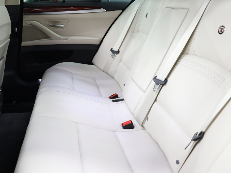 アルピナ D5 ﾀｰﾎﾞﾘﾑｼﾞﾝ　LCIﾓﾃﾞﾙ 白革 ｻﾝﾙｰﾌ 純正ﾅﾋﾞ BTｵｰﾃﾞｨｵ harman/kardon Bｶﾒﾗ ﾐﾙﾃｳｯﾄﾞｲﾝﾃﾘｱ ｱﾀﾞﾌﾟﾃｨﾌﾞLEDﾍｯﾄﾞﾗｲﾄ  20ｲﾝﾁｸﾗｼｯｸAW 有償色　2年保証付