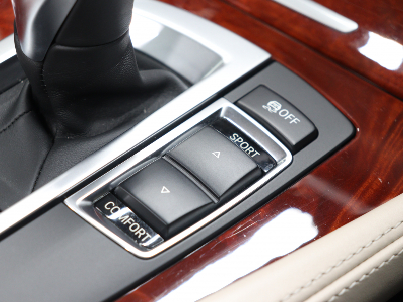 アルピナ D5 ﾀｰﾎﾞﾘﾑｼﾞﾝ　LCIﾓﾃﾞﾙ 白革 ｻﾝﾙｰﾌ 純正ﾅﾋﾞ BTｵｰﾃﾞｨｵ harman/kardon Bｶﾒﾗ ﾐﾙﾃｳｯﾄﾞｲﾝﾃﾘｱ ｱﾀﾞﾌﾟﾃｨﾌﾞLEDﾍｯﾄﾞﾗｲﾄ  20ｲﾝﾁｸﾗｼｯｸAW 有償色　2年保証付