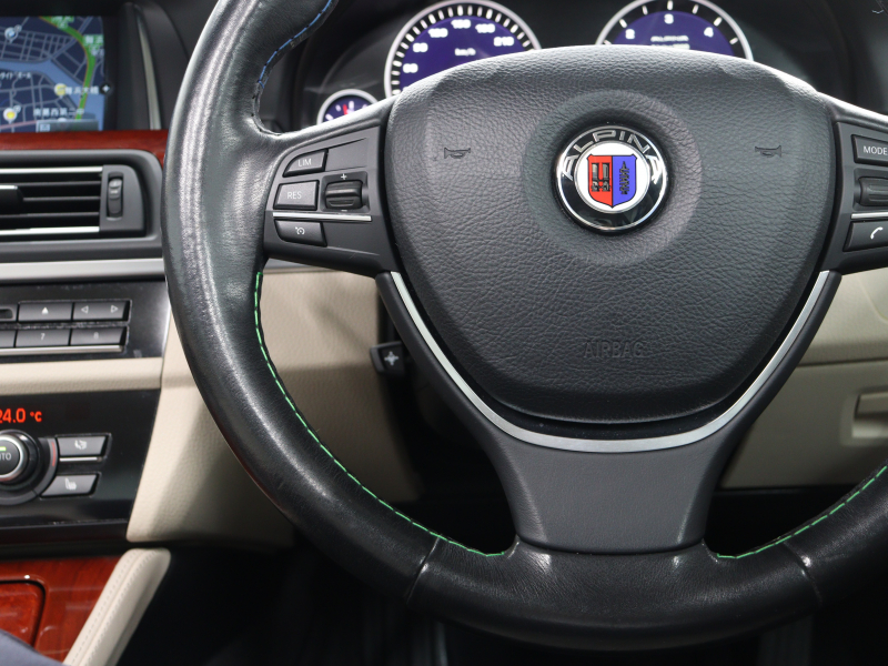 アルピナ D5 ﾀｰﾎﾞﾘﾑｼﾞﾝ　LCIﾓﾃﾞﾙ 白革 ｻﾝﾙｰﾌ 純正ﾅﾋﾞ BTｵｰﾃﾞｨｵ harman/kardon Bｶﾒﾗ ﾐﾙﾃｳｯﾄﾞｲﾝﾃﾘｱ ｱﾀﾞﾌﾟﾃｨﾌﾞLEDﾍｯﾄﾞﾗｲﾄ  20ｲﾝﾁｸﾗｼｯｸAW 有償色　2年保証付