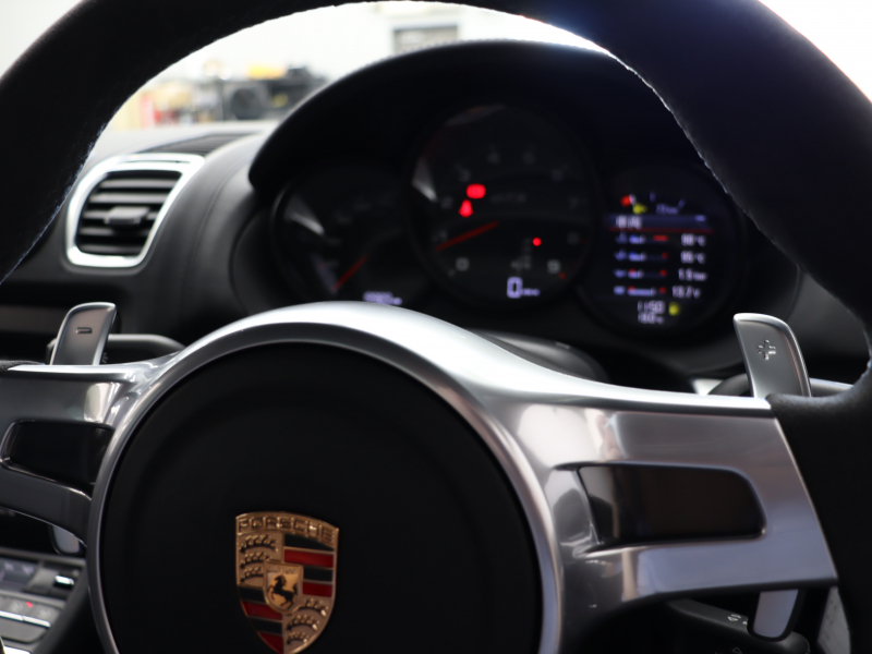 ポルシェ ケイマン GTS ｽﾎﾟｰﾂｸﾛﾉPKG　正規D ﾌﾞﾗｯｸｺﾝﾋﾞﾚｻﾞｰ ｱﾙｶﾝﾀｰﾗﾙｰﾌﾗｲﾅｰ ｸﾗﾘｵﾝﾅﾋﾞ Bｶﾒﾗ PDLSｷｾﾉﾝﾗｲﾄ 可変ｳｨﾝｸﾞ ｽﾎﾟｴｸﾞ 20ｲﾝﾁAW PCCB　2年保証付