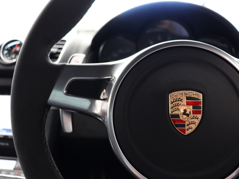 ポルシェ ケイマン GTS ｽﾎﾟｰﾂｸﾛﾉPKG　正規D ﾌﾞﾗｯｸｺﾝﾋﾞﾚｻﾞｰ ｱﾙｶﾝﾀｰﾗﾙｰﾌﾗｲﾅｰ ｸﾗﾘｵﾝﾅﾋﾞ Bｶﾒﾗ PDLSｷｾﾉﾝﾗｲﾄ 可変ｳｨﾝｸﾞ ｽﾎﾟｴｸﾞ 20ｲﾝﾁAW PCCB　2年保証付