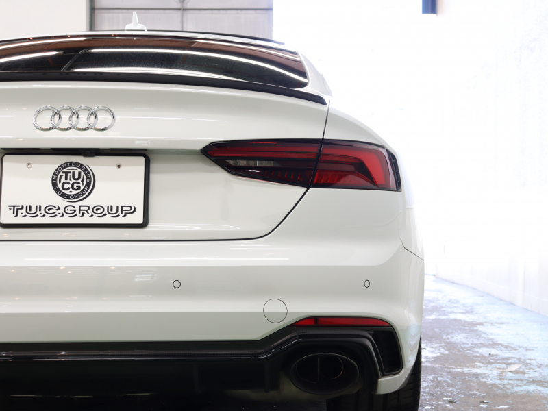 アウディ RS5 ｽﾎﾟｰﾂﾊﾞｯｸ ｸﾜﾄﾛ RSﾃﾞｻﾞｲﾝ&ｶｰﾎﾞﾝｽﾀｲﾘﾝｸﾞ&ｱｼｽﾀﾝｽPKG　ACC ｻｲﾄﾞA ADVｷｰ 黒革 ﾊﾟﾉﾗﾏSR MMIﾅﾋﾞ B&Oｻｳﾝﾄﾞ ﾏﾄﾘｯｸｽLED ﾊﾞｰﾁｬﾙｺｸﾋﾟｯﾄ  ｱﾙｶﾝﾀｰﾗｽﾃｱ RSｽﾎﾟｰﾂEX 20AW　2年保証