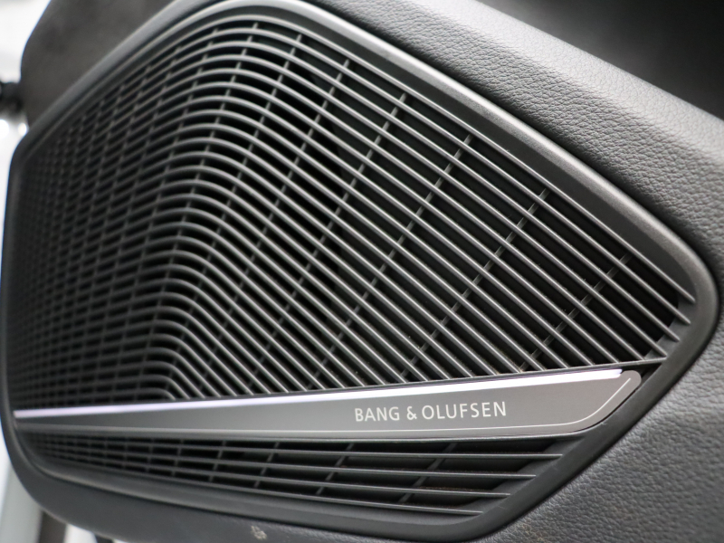 アウディ RS5 ｽﾎﾟｰﾂﾊﾞｯｸ ｸﾜﾄﾛ RSﾃﾞｻﾞｲﾝ&ｶｰﾎﾞﾝｽﾀｲﾘﾝｸﾞ&ｱｼｽﾀﾝｽPKG　ACC ｻｲﾄﾞA ADVｷｰ 黒革 ﾊﾟﾉﾗﾏSR MMIﾅﾋﾞ B&Oｻｳﾝﾄﾞ ﾏﾄﾘｯｸｽLED ﾊﾞｰﾁｬﾙｺｸﾋﾟｯﾄ  ｱﾙｶﾝﾀｰﾗｽﾃｱ RSｽﾎﾟｰﾂEX 20AW　2年保証