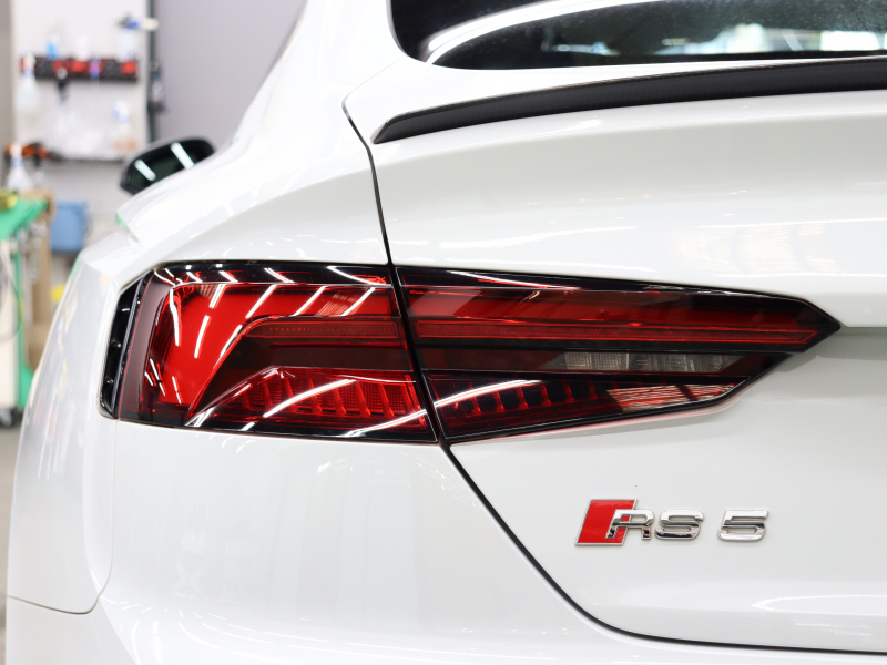 アウディ RS5 ｽﾎﾟｰﾂﾊﾞｯｸ ｸﾜﾄﾛ RSﾃﾞｻﾞｲﾝ&ｶｰﾎﾞﾝｽﾀｲﾘﾝｸﾞ&ｱｼｽﾀﾝｽPKG　ACC ｻｲﾄﾞA ADVｷｰ 黒革 ﾊﾟﾉﾗﾏSR MMIﾅﾋﾞ B&Oｻｳﾝﾄﾞ ﾏﾄﾘｯｸｽLED ﾊﾞｰﾁｬﾙｺｸﾋﾟｯﾄ  ｱﾙｶﾝﾀｰﾗｽﾃｱ RSｽﾎﾟｰﾂEX 20AW　2年保証