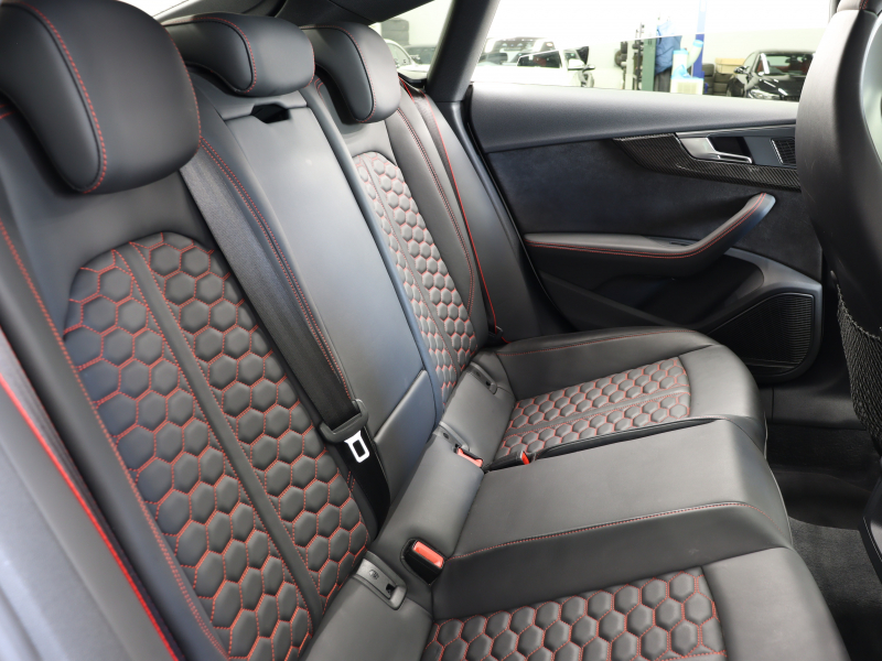 アウディ RS5 ｽﾎﾟｰﾂﾊﾞｯｸ ｸﾜﾄﾛ RSﾃﾞｻﾞｲﾝ&ｶｰﾎﾞﾝｽﾀｲﾘﾝｸﾞ&ｱｼｽﾀﾝｽPKG　ACC ｻｲﾄﾞA ADVｷｰ 黒革 ﾊﾟﾉﾗﾏSR MMIﾅﾋﾞ B&Oｻｳﾝﾄﾞ ﾏﾄﾘｯｸｽLED ﾊﾞｰﾁｬﾙｺｸﾋﾟｯﾄ  ｱﾙｶﾝﾀｰﾗｽﾃｱ RSｽﾎﾟｰﾂEX 20AW　2年保証