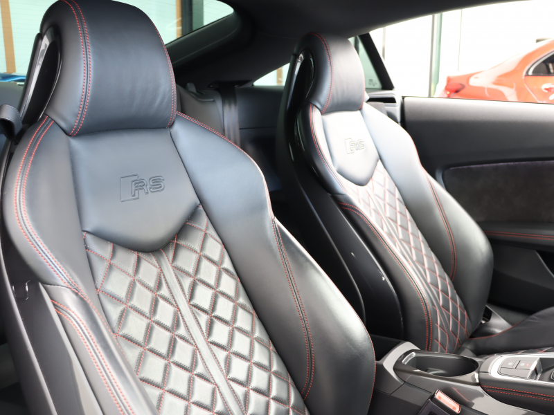 アウディ TT RS クーペ ｴｸｽﾃﾝﾄﾞﾃﾞｯﾄﾞﾚｻﾞｰ&ｱｼｽﾀﾝｽPKGｱﾄﾞﾊﾞﾝｽﾄﾞ　ADVｷｰ 黒革 MMIﾅﾋﾞTV ﾊﾞｰﾁｬﾙC Bｶﾒﾗ ﾏﾄﾘｸｽLED&ﾏﾄﾘｸｽOLEDﾘｱﾗｲﾄ ﾏｸﾞﾈﾃｨｯｸﾗｲﾄﾞ RSｽﾎﾟｰﾂEX OP20ｲﾝﾁAW ﾚｯﾄﾞｷｬﾘﾊﾟｰ　2年保証