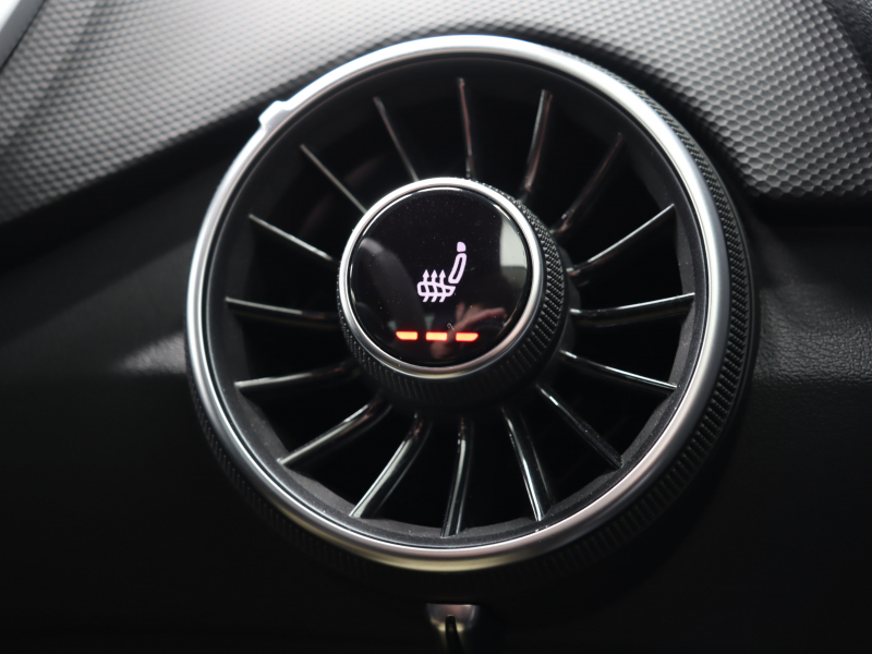 アウディ TT RS クーペ ｴｸｽﾃﾝﾄﾞﾃﾞｯﾄﾞﾚｻﾞｰ&ｱｼｽﾀﾝｽPKGｱﾄﾞﾊﾞﾝｽﾄﾞ　ADVｷｰ 黒革 MMIﾅﾋﾞTV ﾊﾞｰﾁｬﾙC Bｶﾒﾗ ﾏﾄﾘｸｽLED&ﾏﾄﾘｸｽOLEDﾘｱﾗｲﾄ ﾏｸﾞﾈﾃｨｯｸﾗｲﾄﾞ RSｽﾎﾟｰﾂEX OP20ｲﾝﾁAW ﾚｯﾄﾞｷｬﾘﾊﾟｰ　2年保証