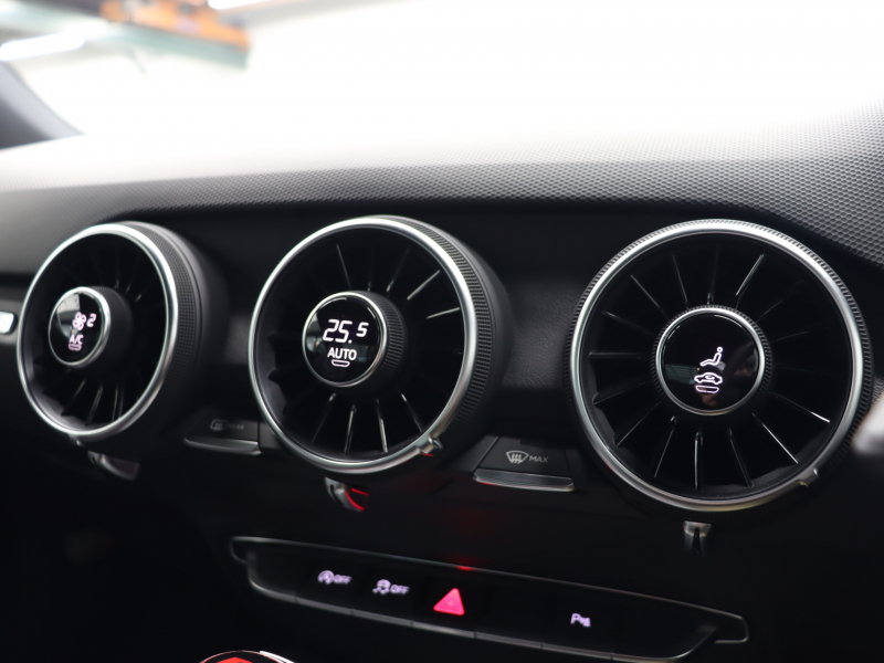 アウディ TT RS クーペ ｴｸｽﾃﾝﾄﾞﾃﾞｯﾄﾞﾚｻﾞｰ&ｱｼｽﾀﾝｽPKGｱﾄﾞﾊﾞﾝｽﾄﾞ　ADVｷｰ 黒革 MMIﾅﾋﾞTV ﾊﾞｰﾁｬﾙC Bｶﾒﾗ ﾏﾄﾘｸｽLED&ﾏﾄﾘｸｽOLEDﾘｱﾗｲﾄ ﾏｸﾞﾈﾃｨｯｸﾗｲﾄﾞ RSｽﾎﾟｰﾂEX OP20ｲﾝﾁAW ﾚｯﾄﾞｷｬﾘﾊﾟｰ　2年保証