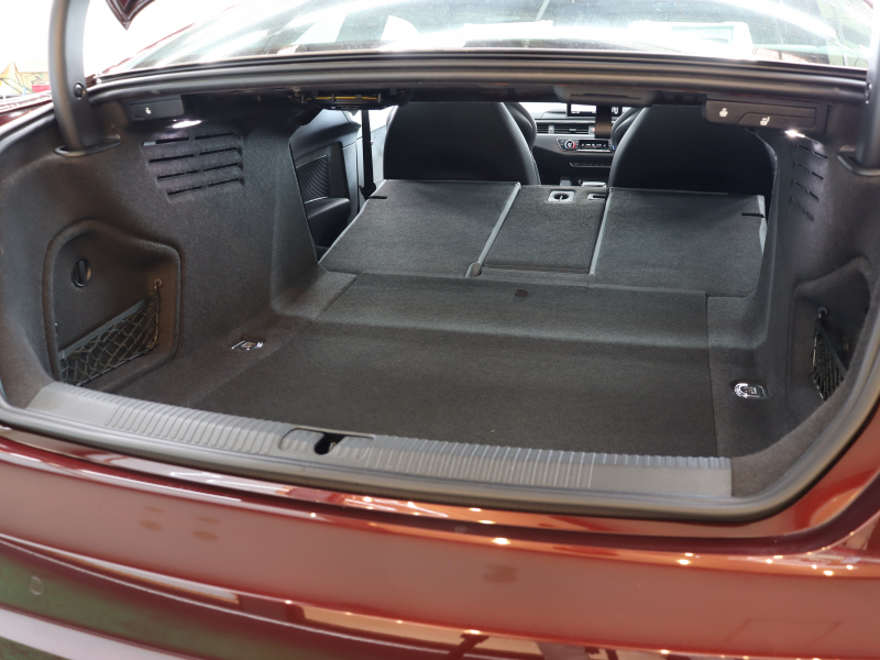 アウディ RS5 ｸｰﾍﾟ  2.9 ｸﾜﾄﾛ ｱｼｽﾀﾝｽPKG ｶｰﾎﾞﾝｽﾀｲﾘﾝｸﾞPKG　ACC ADVｷｰ 黒革 MMIﾅﾋﾞ ﾊﾞｰﾁｬﾙｺｸﾋﾟｯﾄ 360°ｶﾒﾗ B&Oｻｳﾝﾄﾞ ﾏﾄﾘｯｸｽLED ﾃﾞｺﾗﾃｨﾌﾞｶｰﾎﾞﾝﾊﾟﾈﾙ 20ｲﾝﾁAW 赤ｷｬﾘﾊﾟｰ RSｽﾎﾟｰﾂEX 　2年保証