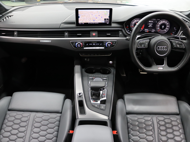 アウディ RS5 ｸｰﾍﾟ  2.9 ｸﾜﾄﾛ ｱｼｽﾀﾝｽPKG ｶｰﾎﾞﾝｽﾀｲﾘﾝｸﾞPKG　ACC ADVｷｰ 黒革 MMIﾅﾋﾞ ﾊﾞｰﾁｬﾙｺｸﾋﾟｯﾄ 360°ｶﾒﾗ B&Oｻｳﾝﾄﾞ ﾏﾄﾘｯｸｽLED ﾃﾞｺﾗﾃｨﾌﾞｶｰﾎﾞﾝﾊﾟﾈﾙ 20ｲﾝﾁAW 赤ｷｬﾘﾊﾟｰ RSｽﾎﾟｰﾂEX 　2年保証