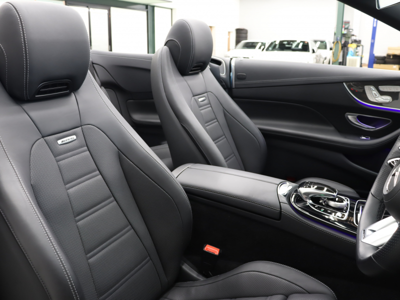 AMG Eクラス E53ｶﾌﾞﾘｵﾚ 4MATIC+ ｴｸｽｸﾙｰｼﾌﾞ& ﾚｰﾀﾞｰSP　後期ﾓﾃﾞﾙ ISG搭載  黒革 ﾍﾞﾝﾁﾚｰﾀｰ ｴｱｽｶｰﾌ ﾘﾗｸｾﾞｰｼｮﾝ機能 赤幌 ﾅﾋﾞTV CarPlay ﾌﾞﾙﾒｽﾀｰS  HUD 360ｶﾒﾗ ﾜｲﾔﾚｽﾁｬｰｼﾞﾝｸﾞ AMGｴｱﾛ&20AW　2年保証