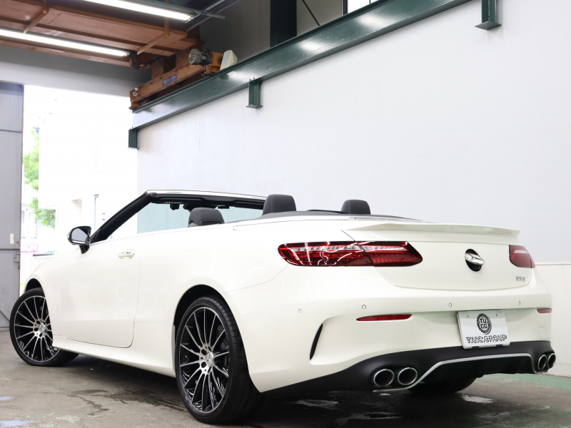 AMG Eクラス E53ｶﾌﾞﾘｵﾚ 4MATIC+ ｴｸｽｸﾙｰｼﾌﾞ& ﾚｰﾀﾞｰSP　後期ﾓﾃﾞﾙ ISG搭載  黒革 ﾍﾞﾝﾁﾚｰﾀｰ ｴｱｽｶｰﾌ ﾘﾗｸｾﾞｰｼｮﾝ機能 赤幌 ﾅﾋﾞTV CarPlay ﾌﾞﾙﾒｽﾀｰS  HUD 360ｶﾒﾗ ﾜｲﾔﾚｽﾁｬｰｼﾞﾝｸﾞ AMGｴｱﾛ&20AW　2年保証