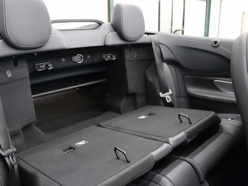 AMG Eクラス E53ｶﾌﾞﾘｵﾚ 4MATIC+ ｴｸｽｸﾙｰｼﾌﾞ& ﾚｰﾀﾞｰSP　後期ﾓﾃﾞﾙ ISG搭載  黒革 ﾍﾞﾝﾁﾚｰﾀｰ ｴｱｽｶｰﾌ ﾘﾗｸｾﾞｰｼｮﾝ機能 赤幌 ﾅﾋﾞTV CarPlay ﾌﾞﾙﾒｽﾀｰS  HUD 360ｶﾒﾗ ﾜｲﾔﾚｽﾁｬｰｼﾞﾝｸﾞ AMGｴｱﾛ&20AW　2年保証