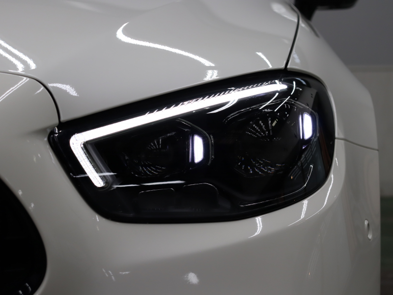 AMG Eクラス E53ｶﾌﾞﾘｵﾚ 4MATIC+ ｴｸｽｸﾙｰｼﾌﾞ& ﾚｰﾀﾞｰSP　後期ﾓﾃﾞﾙ ISG搭載  黒革 ﾍﾞﾝﾁﾚｰﾀｰ ｴｱｽｶｰﾌ ﾘﾗｸｾﾞｰｼｮﾝ機能 赤幌 ﾅﾋﾞTV CarPlay ﾌﾞﾙﾒｽﾀｰS  HUD 360ｶﾒﾗ ﾜｲﾔﾚｽﾁｬｰｼﾞﾝｸﾞ AMGｴｱﾛ&20AW　2年保証