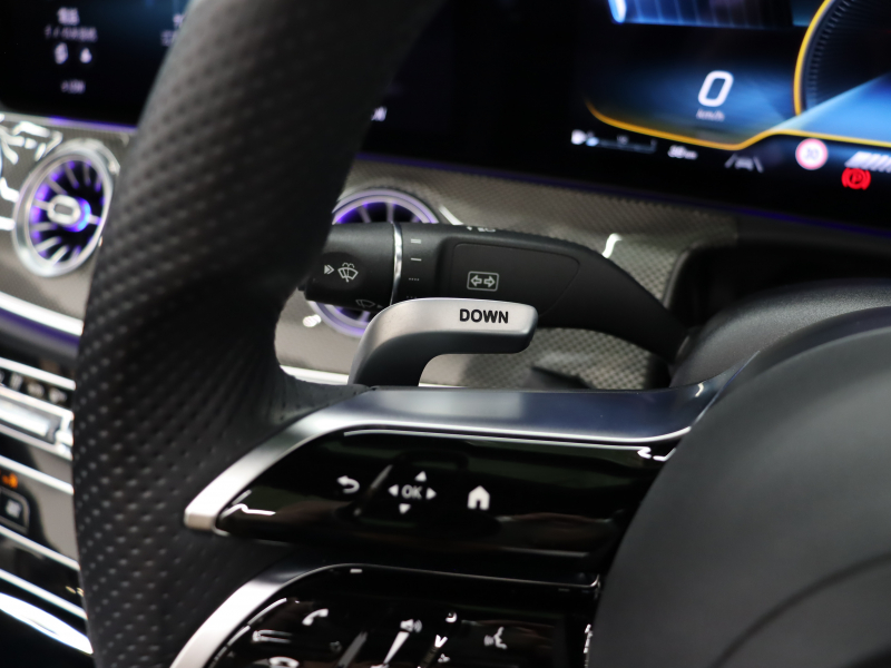 AMG Eクラス E53ｶﾌﾞﾘｵﾚ 4MATIC+ ｴｸｽｸﾙｰｼﾌﾞ& ﾚｰﾀﾞｰSP　後期ﾓﾃﾞﾙ ISG搭載  黒革 ﾍﾞﾝﾁﾚｰﾀｰ ｴｱｽｶｰﾌ ﾘﾗｸｾﾞｰｼｮﾝ機能 赤幌 ﾅﾋﾞTV CarPlay ﾌﾞﾙﾒｽﾀｰS  HUD 360ｶﾒﾗ ﾜｲﾔﾚｽﾁｬｰｼﾞﾝｸﾞ AMGｴｱﾛ&20AW　2年保証