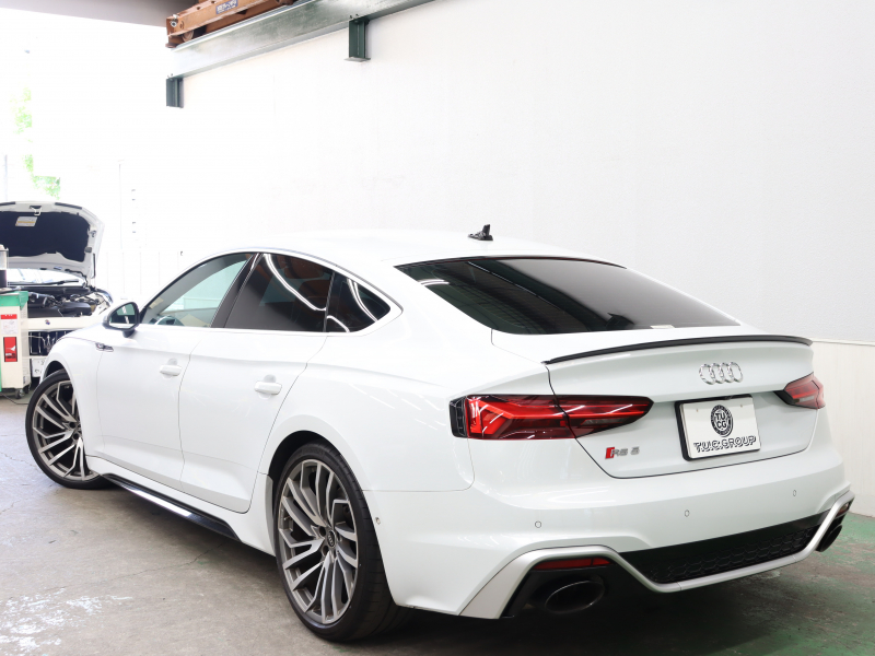 アウディ RS5 RS5 ｽﾎﾟｰﾂﾊﾞｯｸ  ｸﾜﾄﾛ ｱｳﾃﾞｨｴｸｽｸﾙｰｼﾌﾞ ｺﾝﾌｫｰﾄPKG　1ｵｰﾅｰ 後期ﾓﾃﾞﾙ ｱｳﾃﾞｨﾌﾟﾚｾﾝｽ ＆ｻｲﾄﾞｱｼｽﾄ ﾚｰﾝｱｼｽﾄADVｷｰ 白ﾅｯﾊﾟﾚｻﾞｰｼｰﾄ MMIﾅﾋﾞ ﾌﾙｾｸﾞ 360ｶﾒﾗ ﾏﾄﾘｸｽLED ｽﾃｱﾘﾝｸﾞﾋｰﾀｰ ｶｰﾎﾞﾝﾊﾟﾈﾙ Bang&Olufsen　2年保証