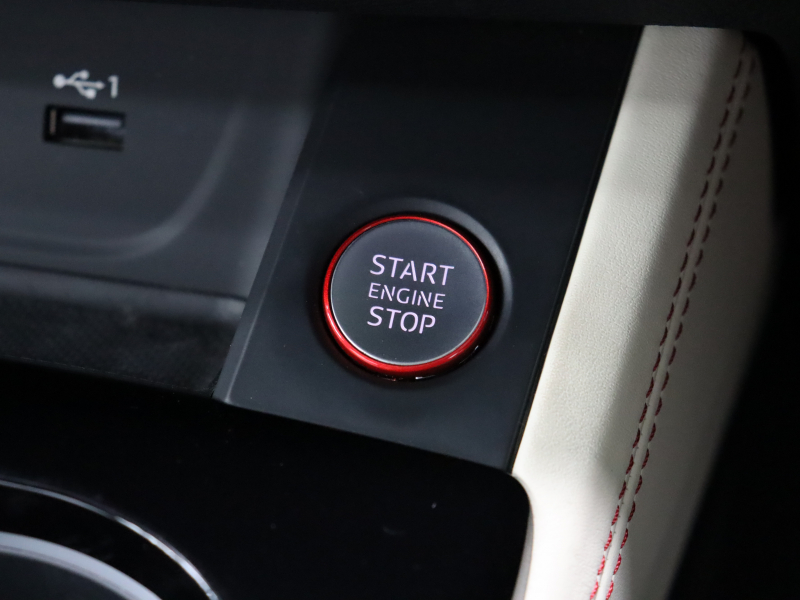 アウディ RS5 RS5 ｽﾎﾟｰﾂﾊﾞｯｸ  ｸﾜﾄﾛ ｱｳﾃﾞｨｴｸｽｸﾙｰｼﾌﾞ ｺﾝﾌｫｰﾄPKG　1ｵｰﾅｰ 後期ﾓﾃﾞﾙ ｱｳﾃﾞｨﾌﾟﾚｾﾝｽ ＆ｻｲﾄﾞｱｼｽﾄ ﾚｰﾝｱｼｽﾄADVｷｰ 白ﾅｯﾊﾟﾚｻﾞｰｼｰﾄ MMIﾅﾋﾞ ﾌﾙｾｸﾞ 360ｶﾒﾗ ﾏﾄﾘｸｽLED ｽﾃｱﾘﾝｸﾞﾋｰﾀｰ ｶｰﾎﾞﾝﾊﾟﾈﾙ Bang&Olufsen　2年保証